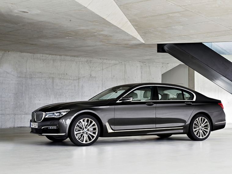 BMW назвала рублевые цены на M6 Competition
